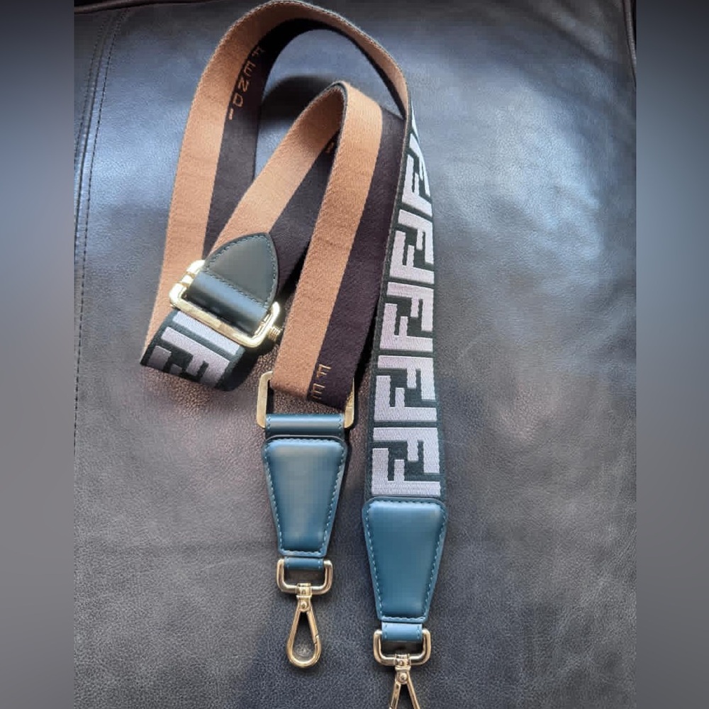 Fendi small sunshine tote bag + extra 900 dollar double sided strap included - Picture 3 of 11